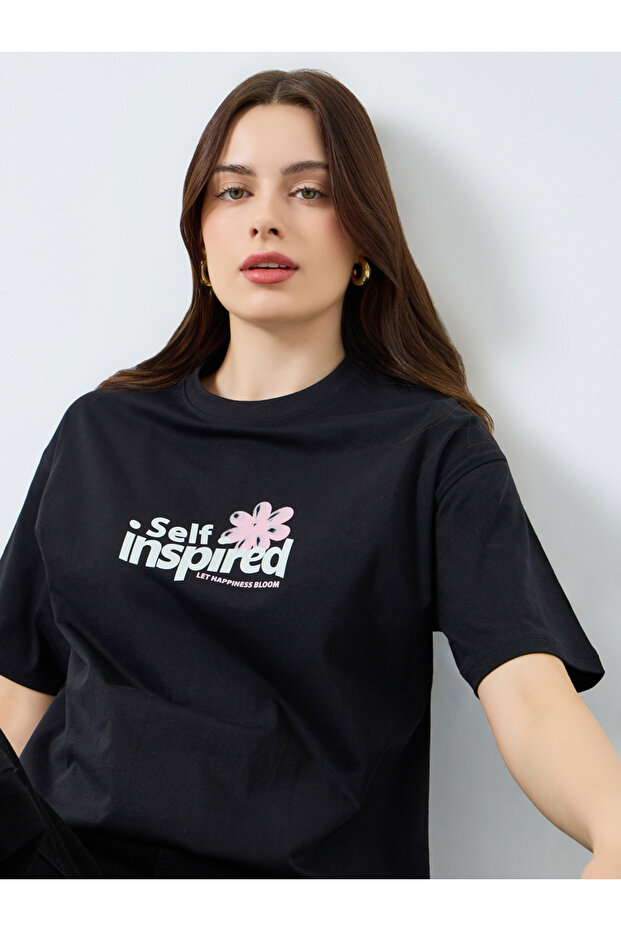Women Black Oversized Graphic Print T-Shirt