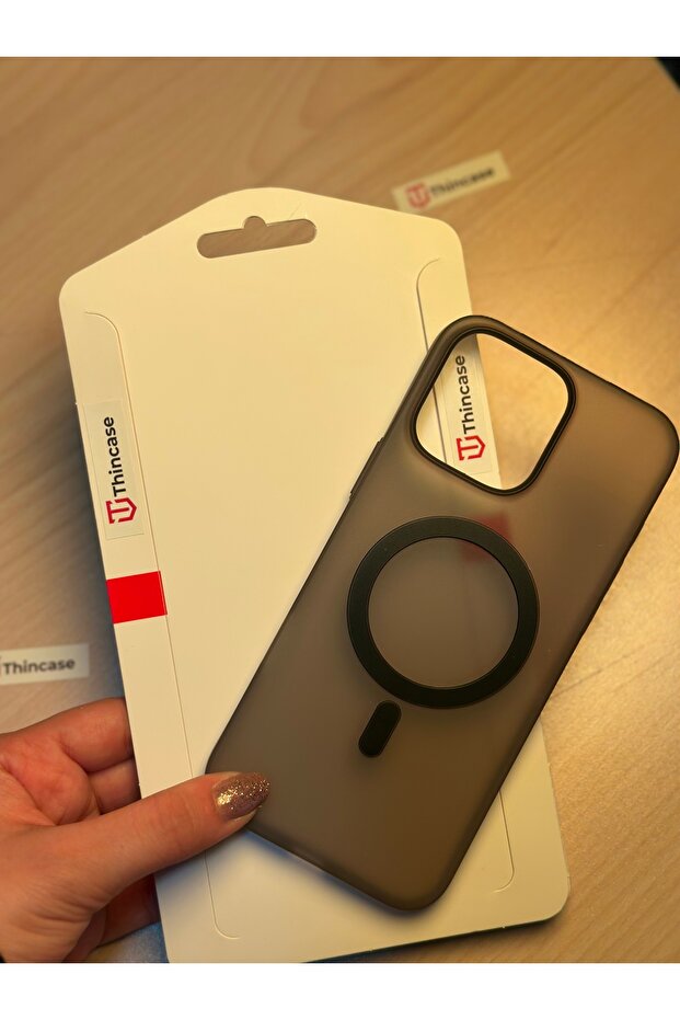 حافظة آيفون 16 برو ماكس متوافقة مع ماج سيف مع حماية للكاميرا باللون الأسود - 1