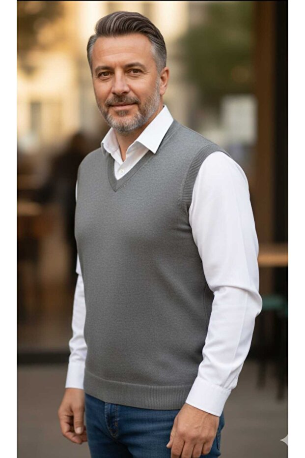 V-Neck Thin Wool Solid Color Men's Sweater - 1