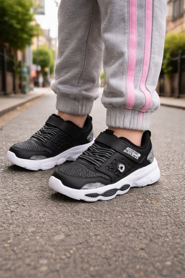 Girls' Sports Shoes – Mesh, Velcro, Anarok Sole