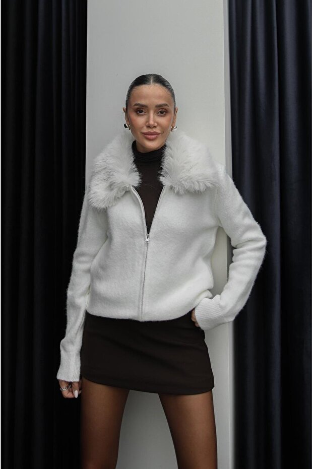 Ecru Pepa Collar Fur Zippered Cardigan