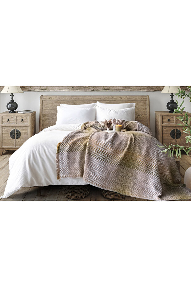 Chester Fringed Cotton Blanket
