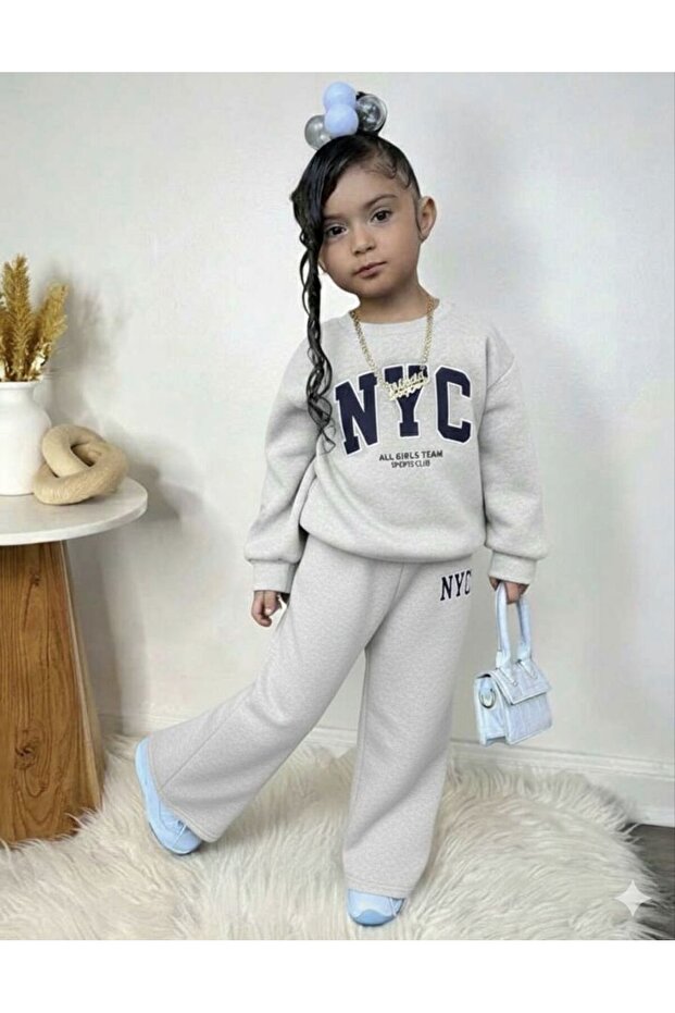 Girls' Circular Neck Sweatshirt and Loose-Leg Trackpants Set