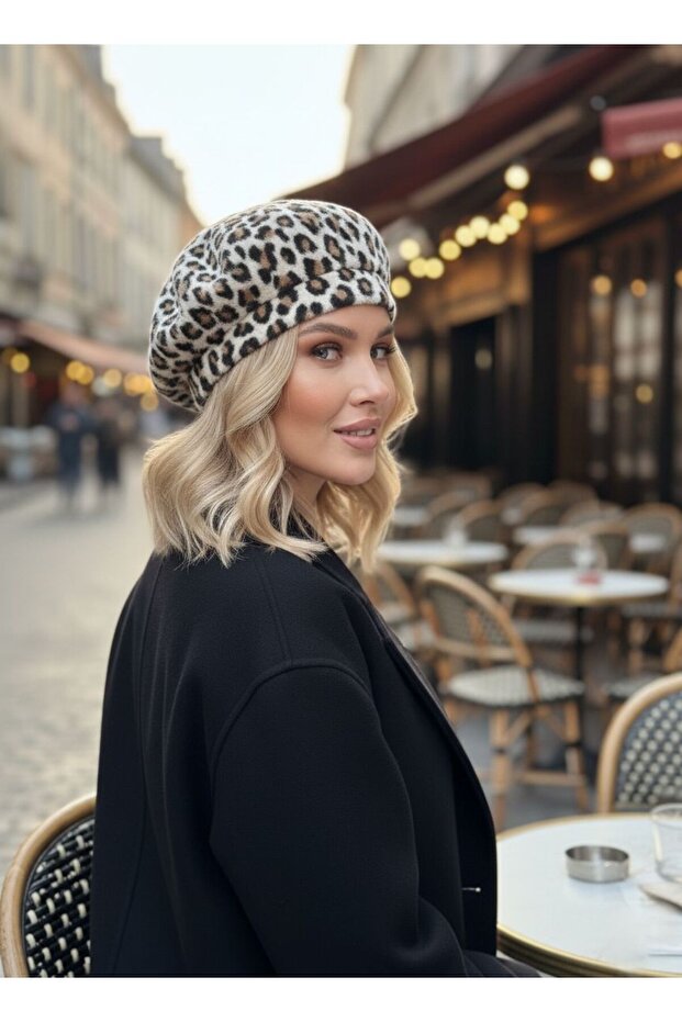 Women's Leopard Patterned Plush Furry Painter Beret