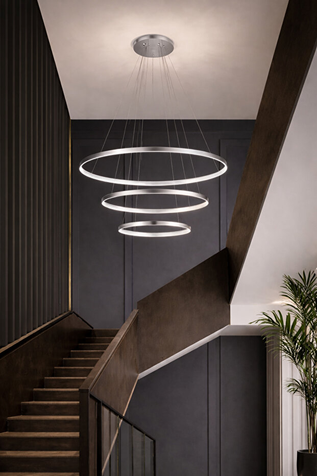 ثريا الحلقات الثلاثية - 2