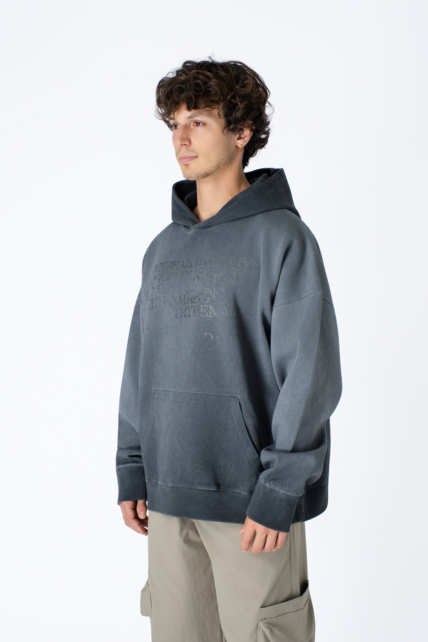 هودي رمادي بتصميم امامي - 3