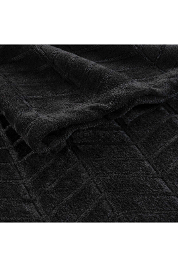 Solid Throw - 180x220 cms - 3