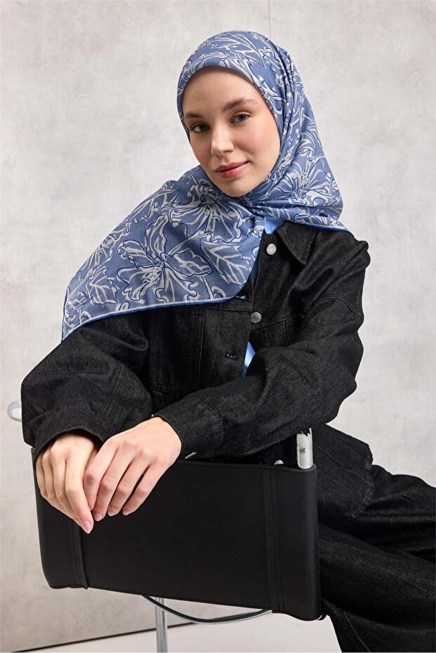 وشاح ناعم من القطن والبوليستر بنمط زهرة الزنبق باللون الأزرق الفاتح، مانع للانزلاق، مقاس 90x90