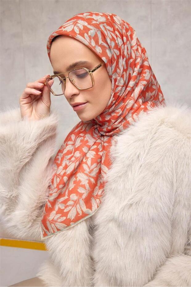 Cotton Polyester Soft Scarf Orange Floral Patterned Non-Slip Textured Firmly Structured 90X90