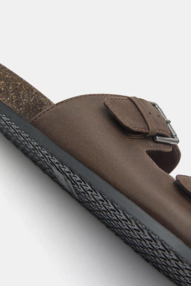 Tokalı bantlı sandalet - 6