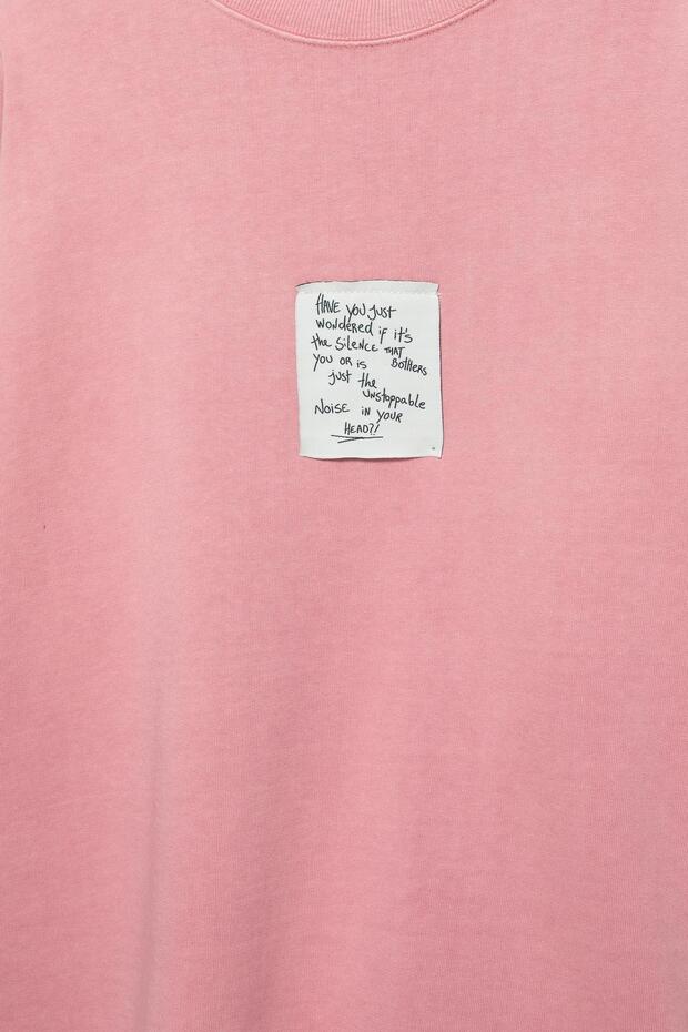 Etiket detaylı pembe sweatshirt - 5