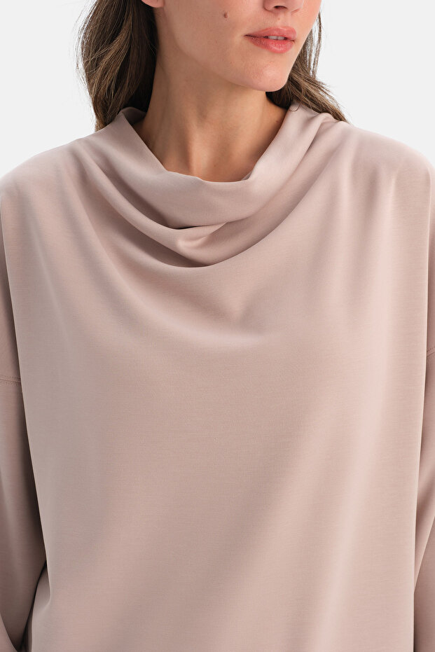 DÖKÜMLÜ YAKA SWEATSHIRT - 5