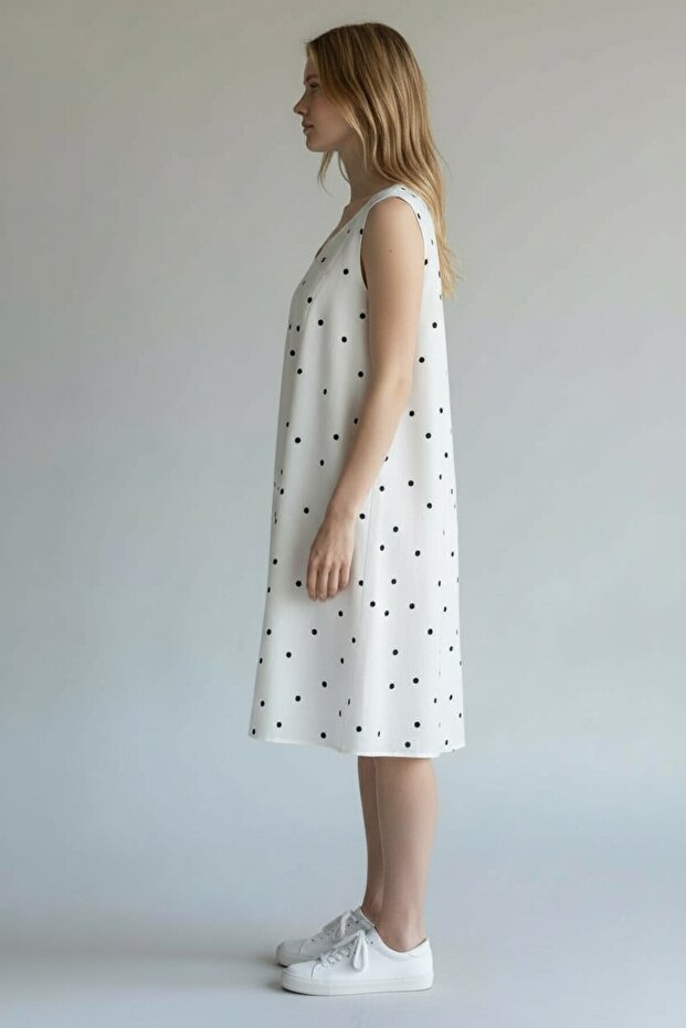 Kadın Puantiyeli Kolsuz Elbise - 6