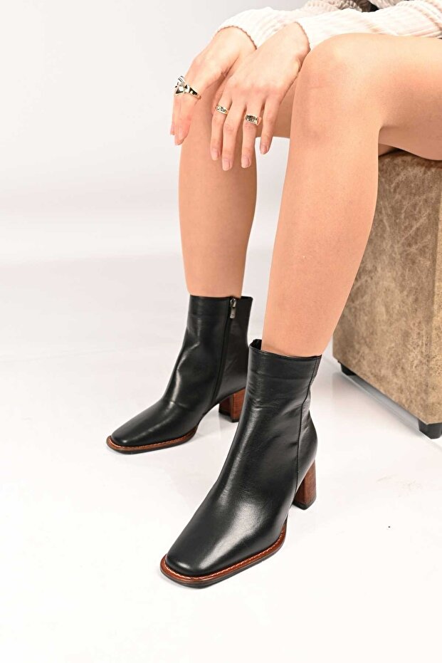 Laceless Zippered Jurdan Sole Genuine Leather Thick Heeled Boots 337-1003 Women's Boots