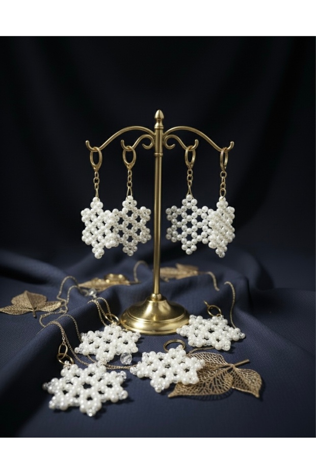 Pearl Snowflake Keychain - Gift Stylish Keychain (Henna Wedding Promise Engagement Marriage) 10 Pieces