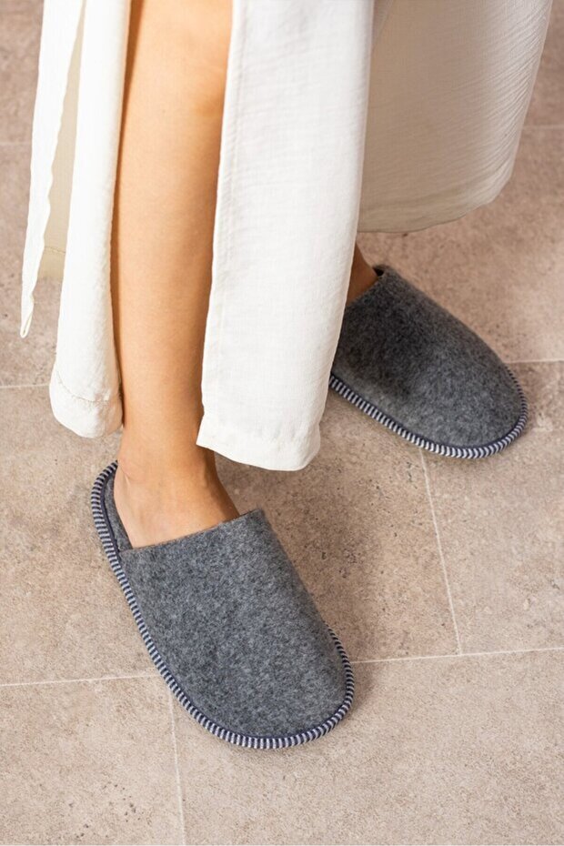 Silent Non-Slip Felt Sole Unisex Home and Guest Slippers