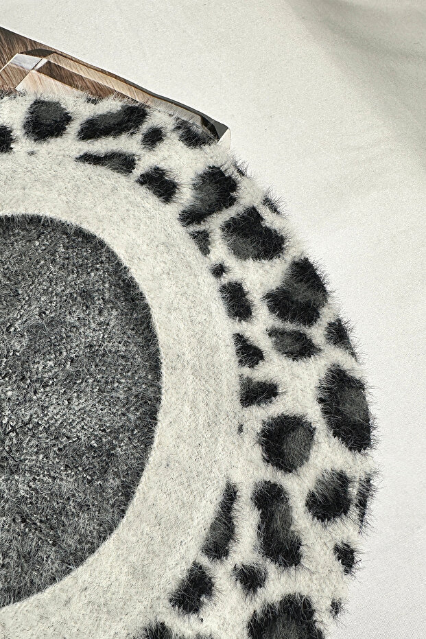 قبعة رسام بنمط الفهد ذات الملمس الناعم - 3