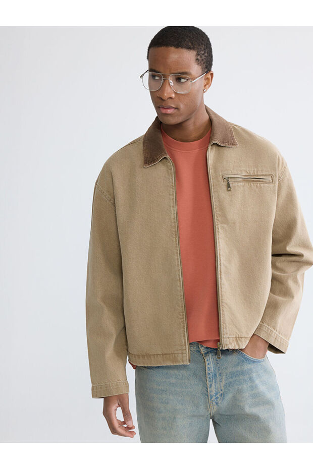 Beige Comfortable Fit Velvet Collar Men's Jean Jacket