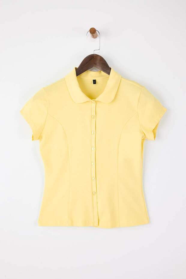 Açık Sarı Fitted/Vücuda Oturan Bebe Yaka Düğmeli Pamuklu Esnek Örme Bluz TWOSS26BZ00188 - 5