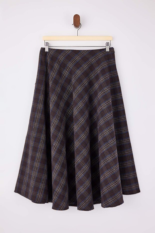 Kahverengi Ekoseli/Kareli Flanel Dokuma Kloş Midi Etek TWOAW26ET00172 - 5