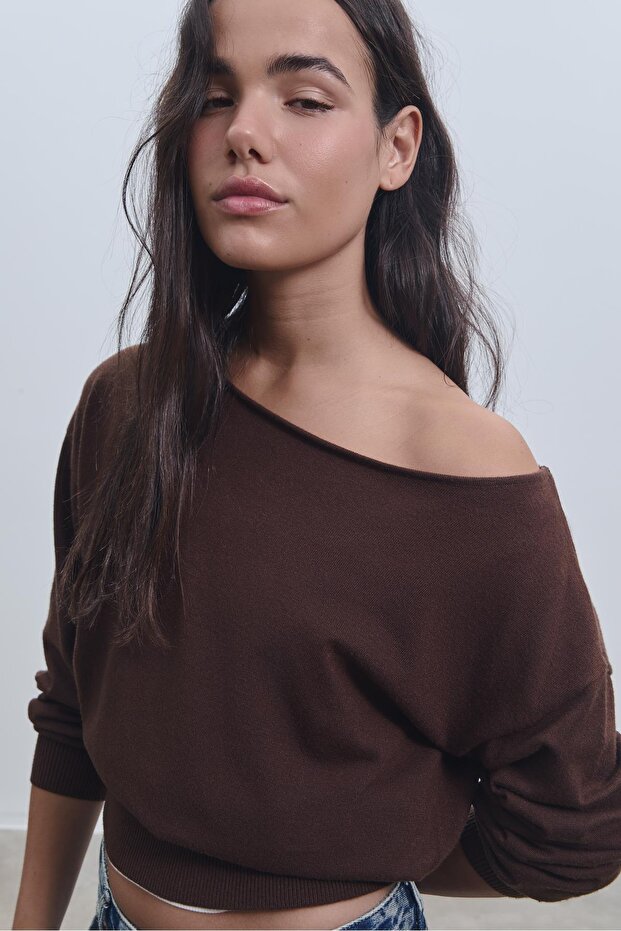 Geniş yaka triko kazak - 3