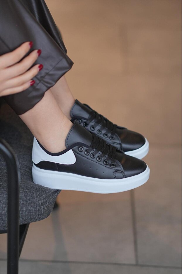 Women's Black and White Casual Sneaker Slz03