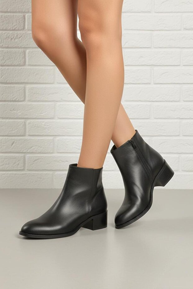 Size 41-42-43-44 Women's Boots Black Large Size