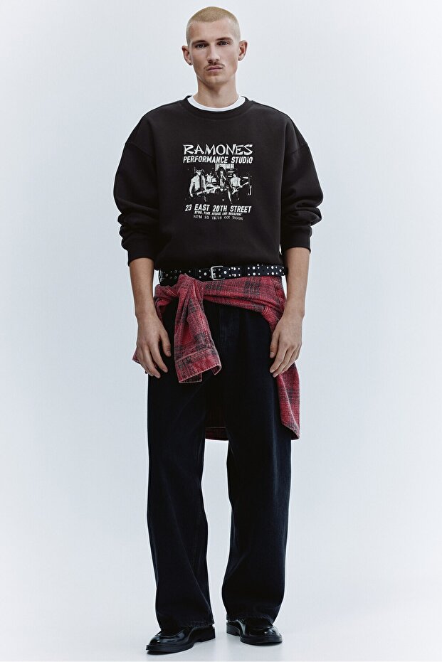 Loose Fit Sweatshirt - 2