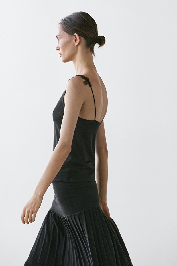 Askılı dantel şeritli triko bluz - 4