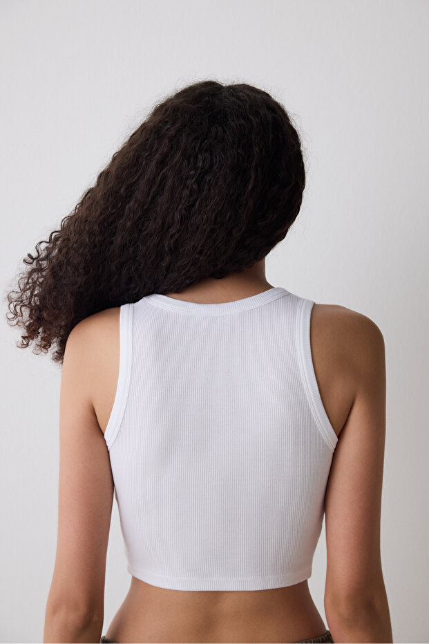 Basic Crop Optik Beyaz Üst - 4