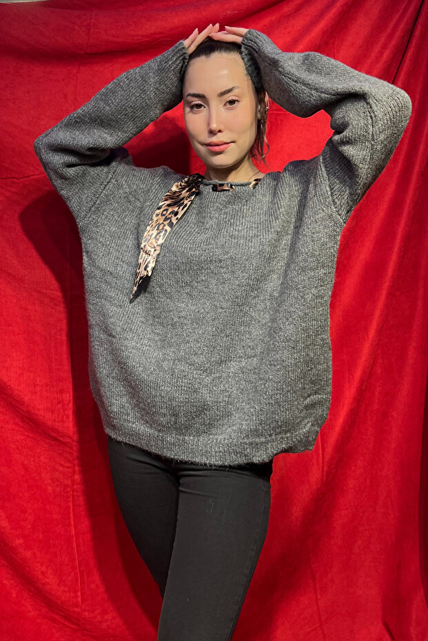 Fular Detaylı Kazak - 4