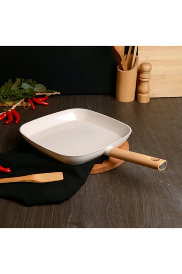 28 cm White Wooden Handle Grill Pan