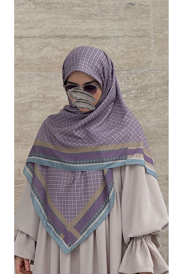 وشاح كبير الحجم بنمط مونوغرام - أرجواني - 2