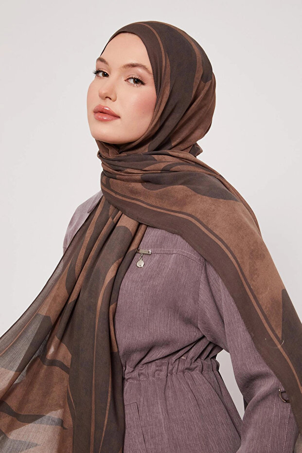شال حريري منقوش - بني غامق - 3