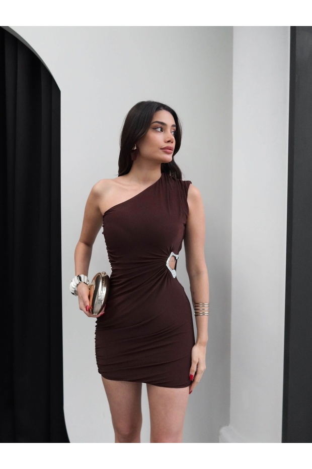 Tek Omuz Taşlı Drapeli Mini Elbise - 4