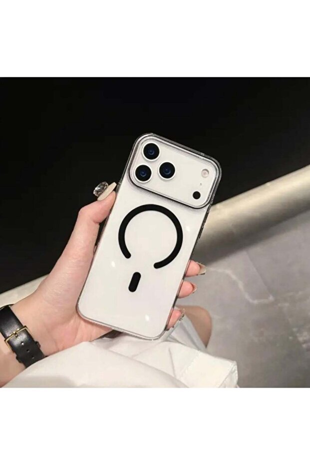 iPhone 17 Magnetic Wireless Charging Black Case