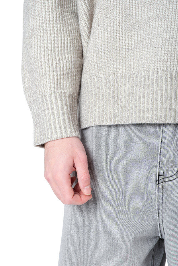 بلوفر رجالي برقبة عالية وأزرار - 3