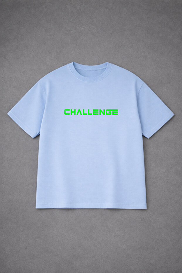 قصة فضفاضة تي شيرت مريح ذو تصميم مميز CHALLENGE مطبوع مصنوع من القطن بنسبة 100%