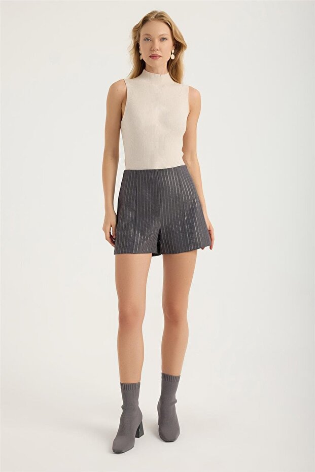 Payetli Yandan Fermuarlı Şort - 1