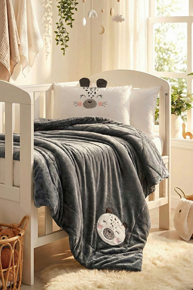 Embroidered Welvet Baby Quilt Set 5 Pieces - Leo