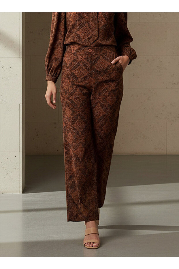 طقم بيجاما مكون من قطعتين (قميص وبنطال) - 4