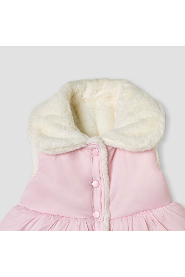 جاكيت منفوخ بدون أكمام بأزرار أمامية صلبة - 3