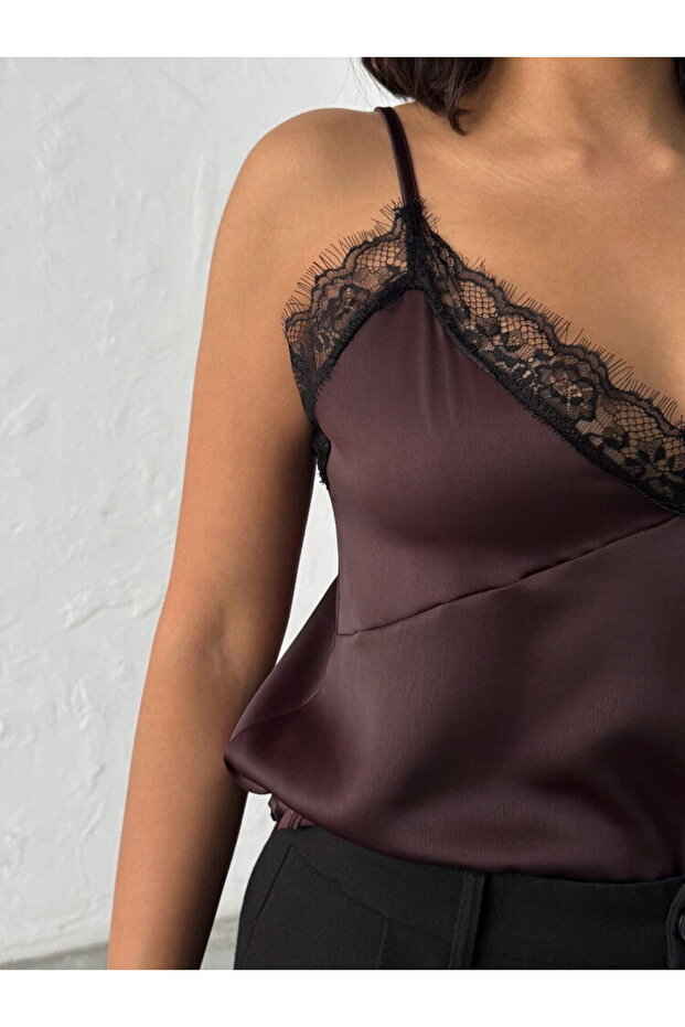 DANTEL DETAYLI SATEN ATLET - 3