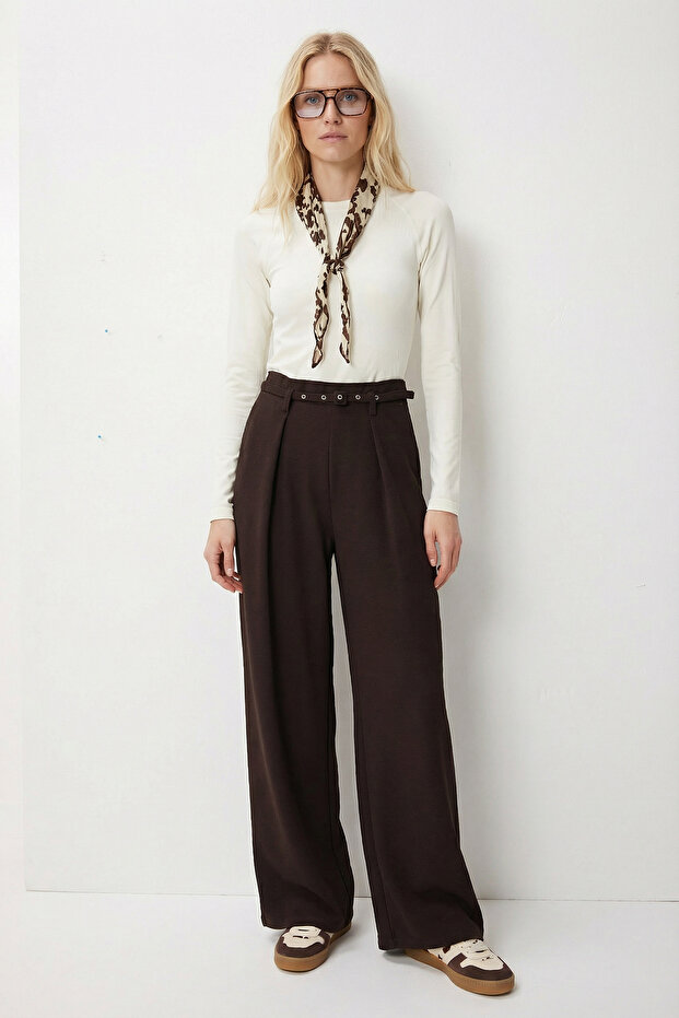 Pleated Belted Stretch Knit Trousers Lcr0104 Brown