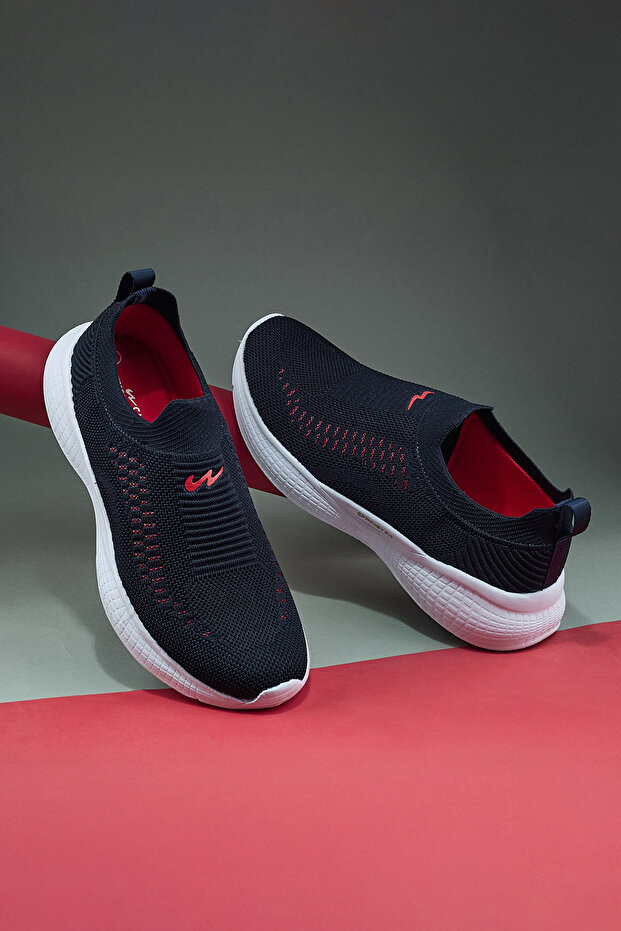 Men's Slip On Shoes - Lightweight, Timeless for Everyday Walk