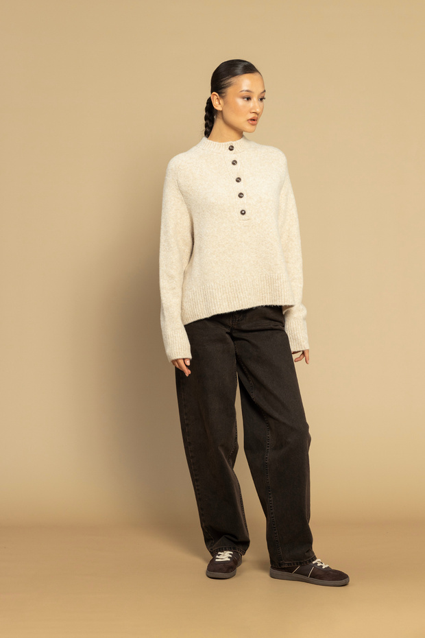 BUTTONED KNITWEAR SWEATER