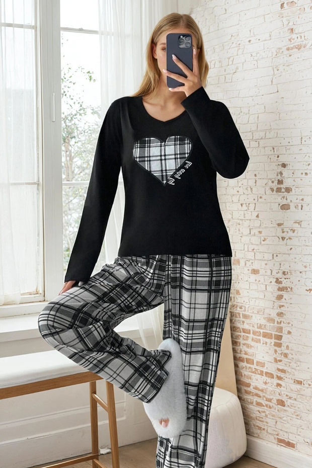 طقم بيجامة بنمط منقوش على شكل قلب مطبوع - 6