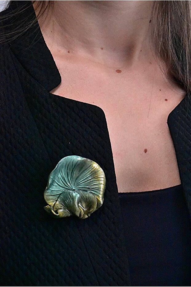 Handmade Iris brooch - 1