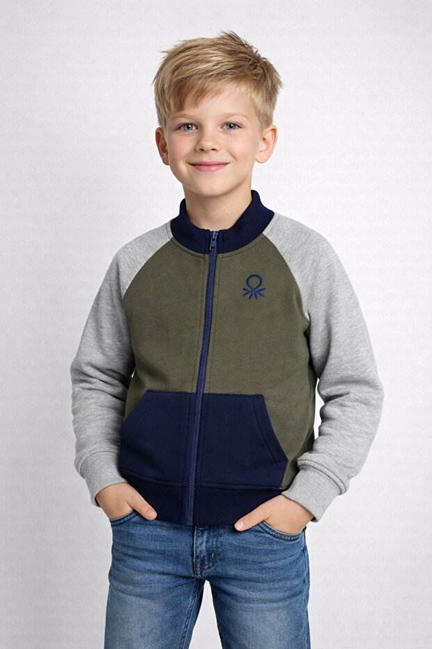 Boy's Sweatshirt 23346 4/14 Years Old