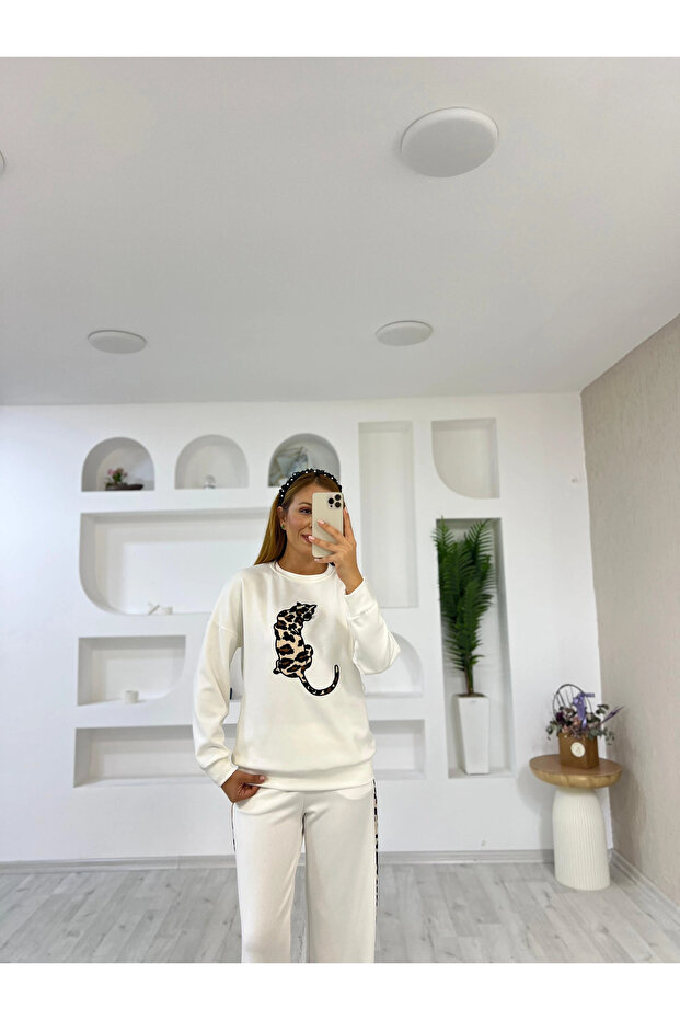 طقم مودال مطرز بنقشة الفهد - 1